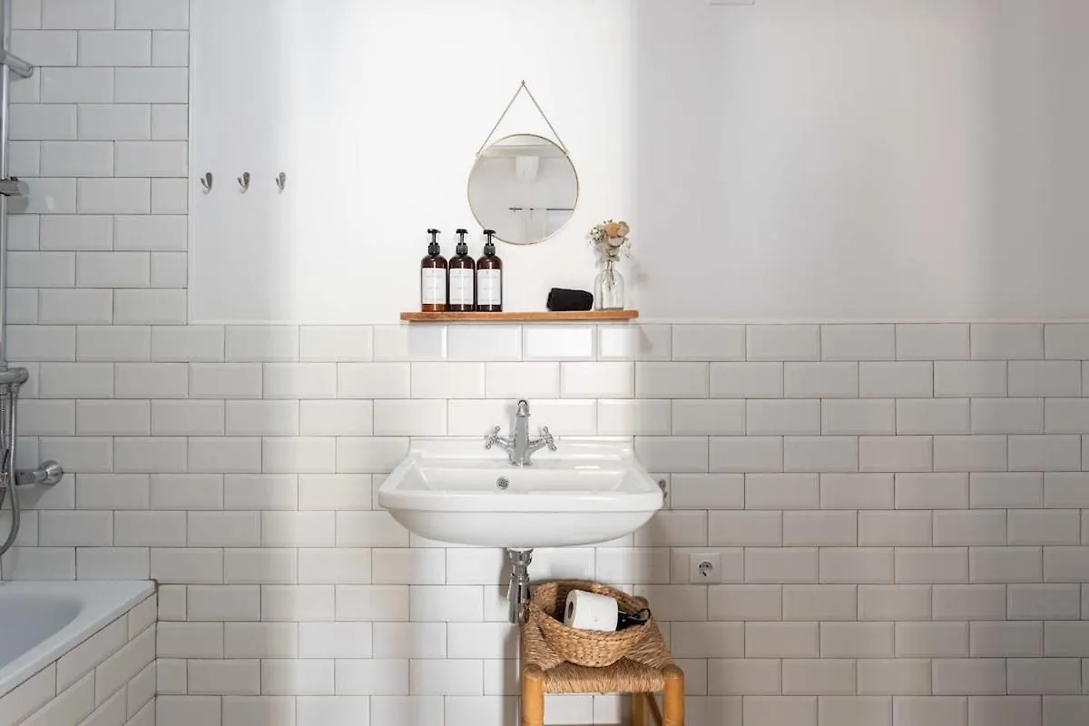 Intimate House - Heart Of Sarria Apartment Barcelona Spain
