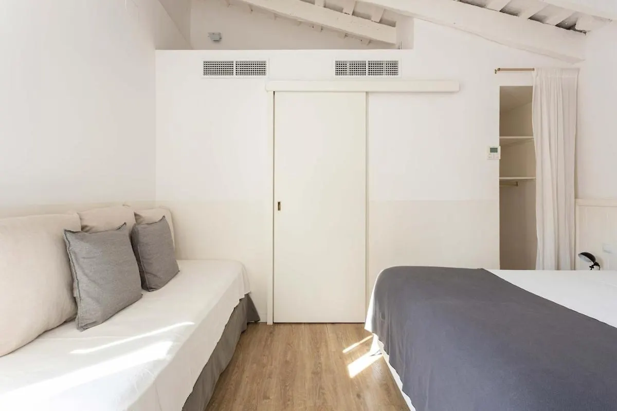 Intimate House - Heart Of Sarria Apartment Barcelona