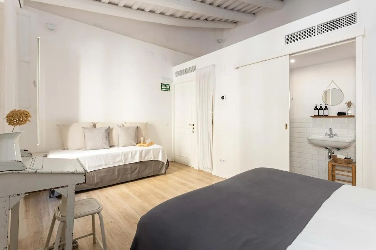 Intimate House - Heart Of Sarria Apartment Barcelona 0*,