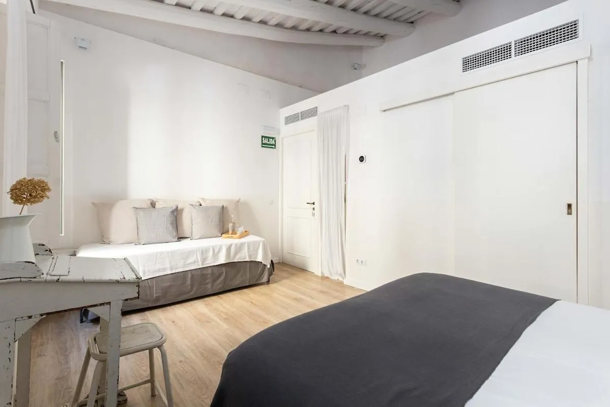 Intimate House - Heart Of Sarria Apartment Barcelona Spain